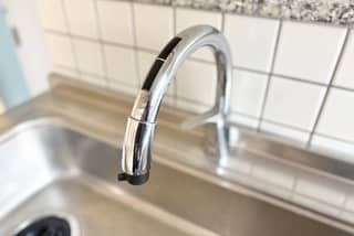 タッチレス水栓